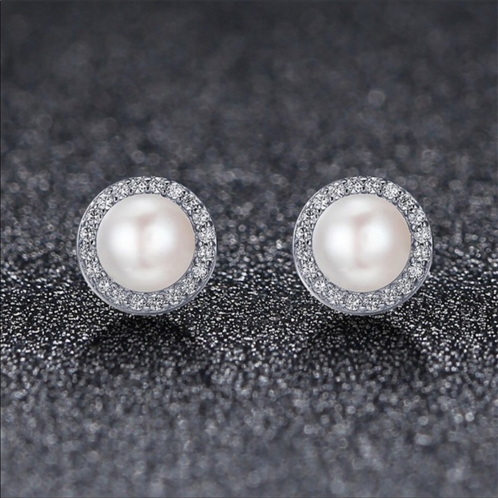 AAA Cultured Freshwater Pearl Earrings